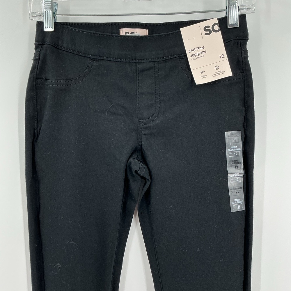 SO brand women's mid-rise black jeggings. Size 12 - Picture 6 of 11
